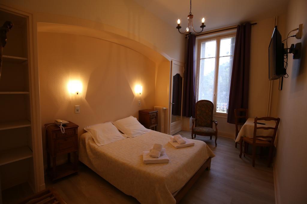 Castel Regina Hotel Châtel-Guyon Esterno foto
