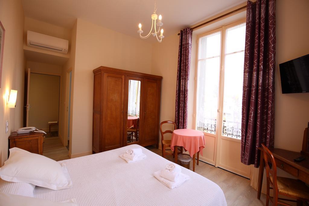 Castel Regina Hotel Châtel-Guyon Esterno foto